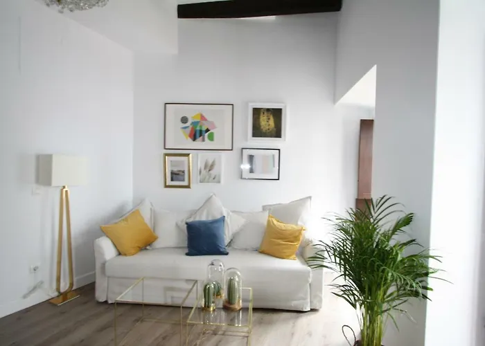 Апартаменти San Fernando 27 *